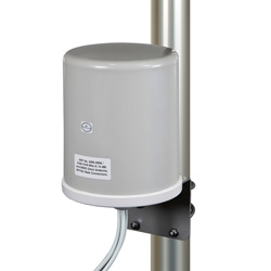 2.4 GHz~2.5 GHz/5.1 GHz~7.2 GHz，6/6 dBi WiFi 6e 4x4 MIMO户外全向天线，4个0.9米长RG58同轴尾线上带反极性TNC公头连接器的图片